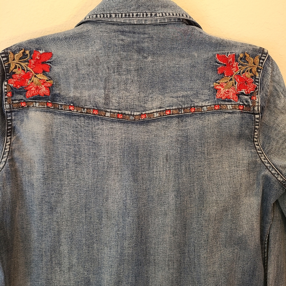 Jeans shirt with embroidery, size S - Picture 2 of 12